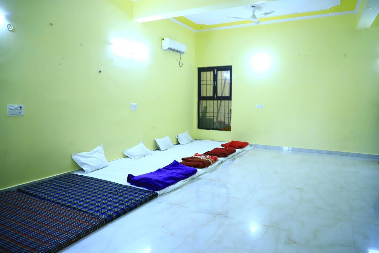 Shivraj Homestay 马图拉 外观 照片