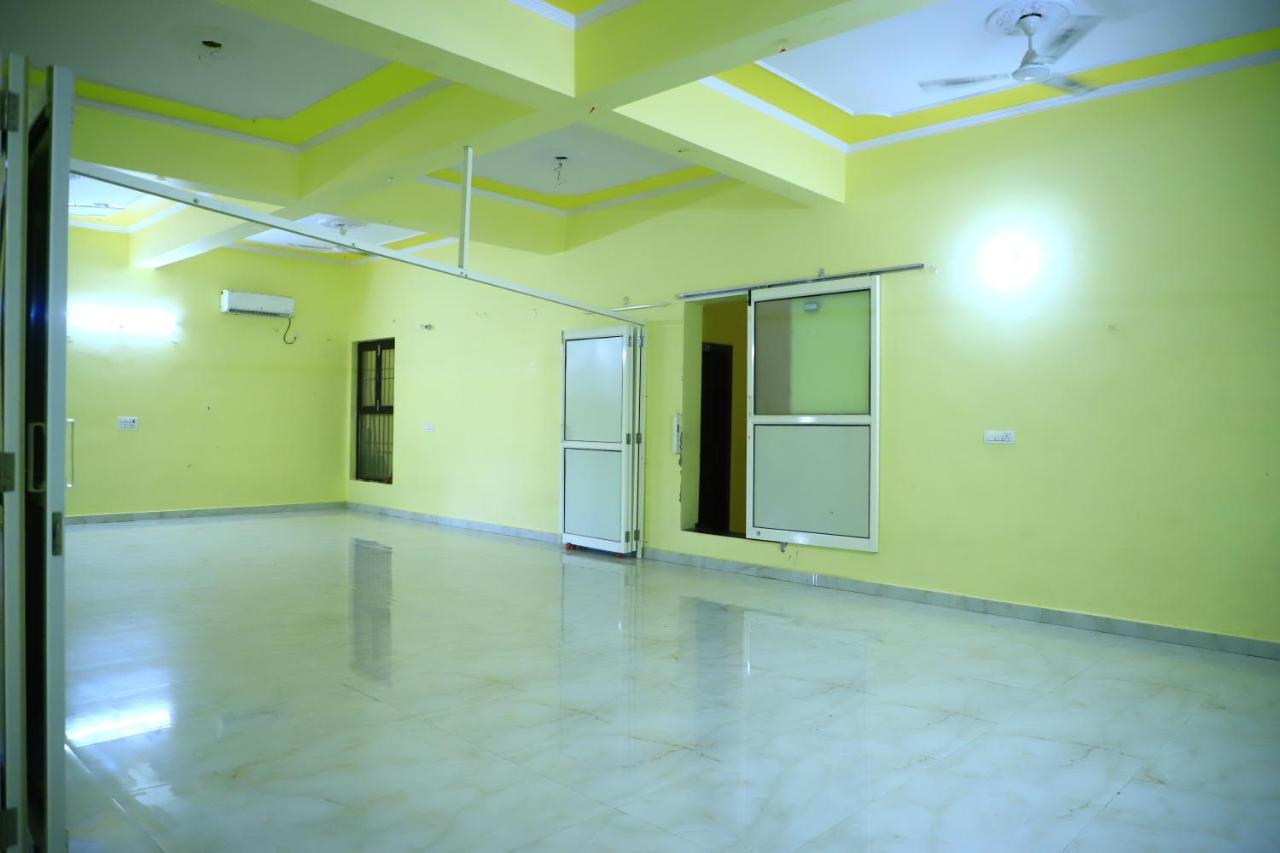 Shivraj Homestay 马图拉 外观 照片