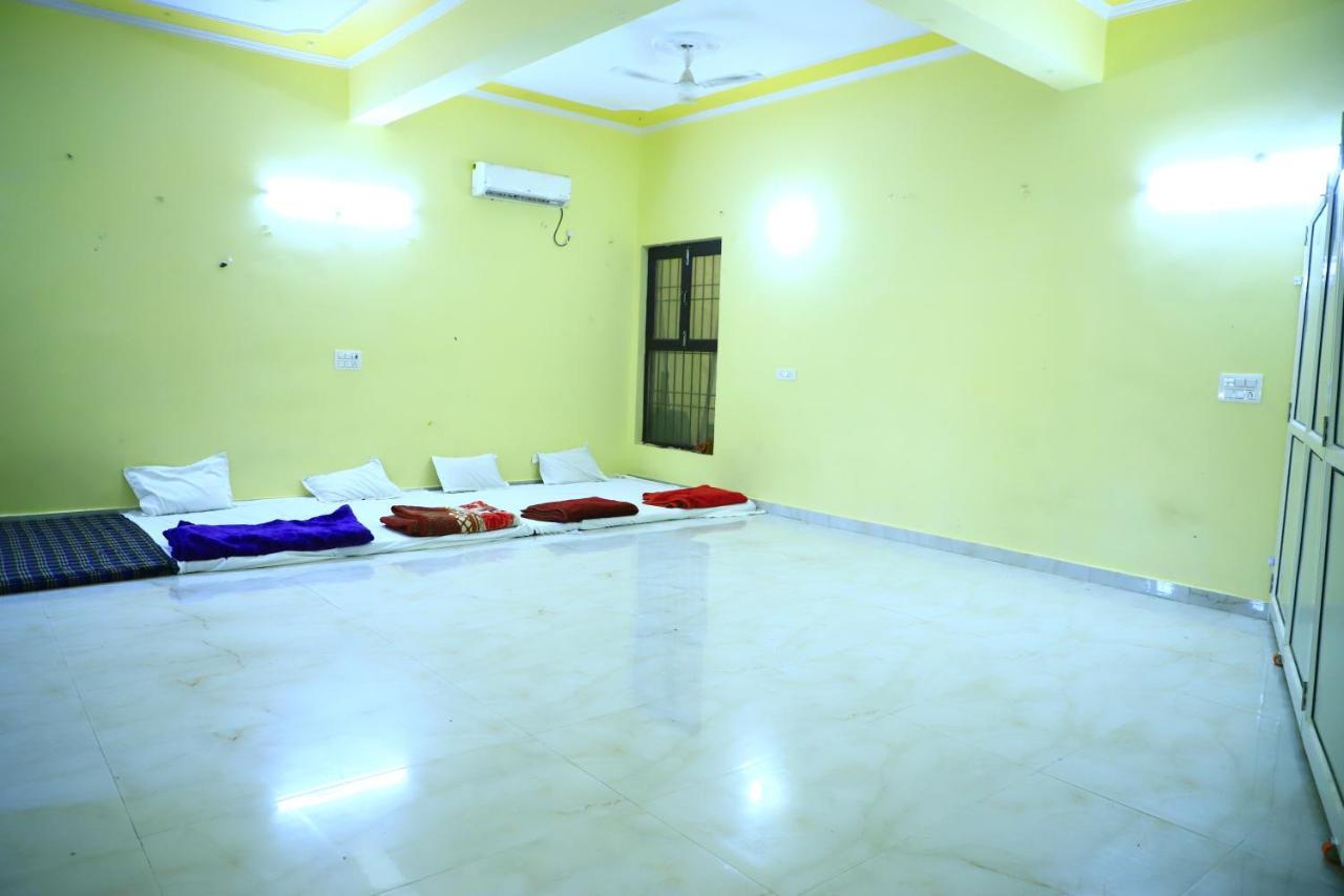 Shivraj Homestay 马图拉 外观 照片