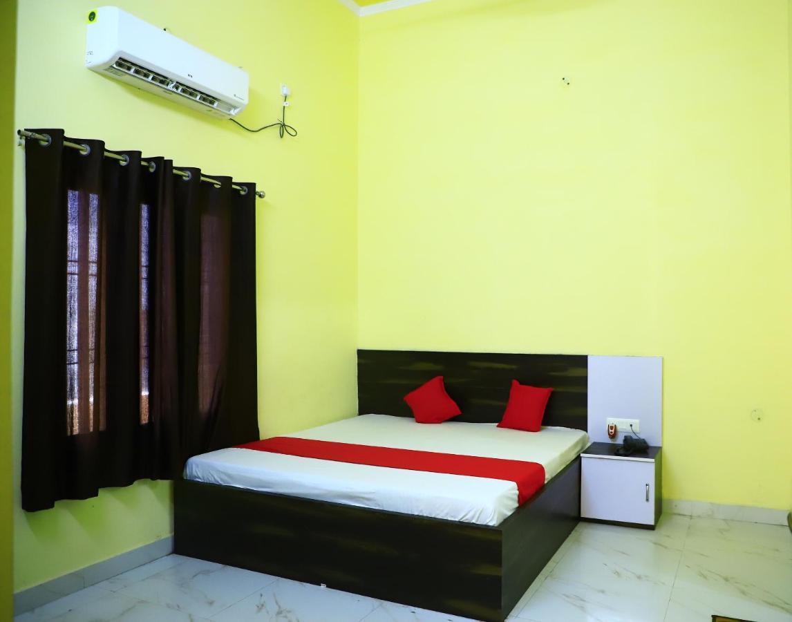 Shivraj Homestay 马图拉 外观 照片
