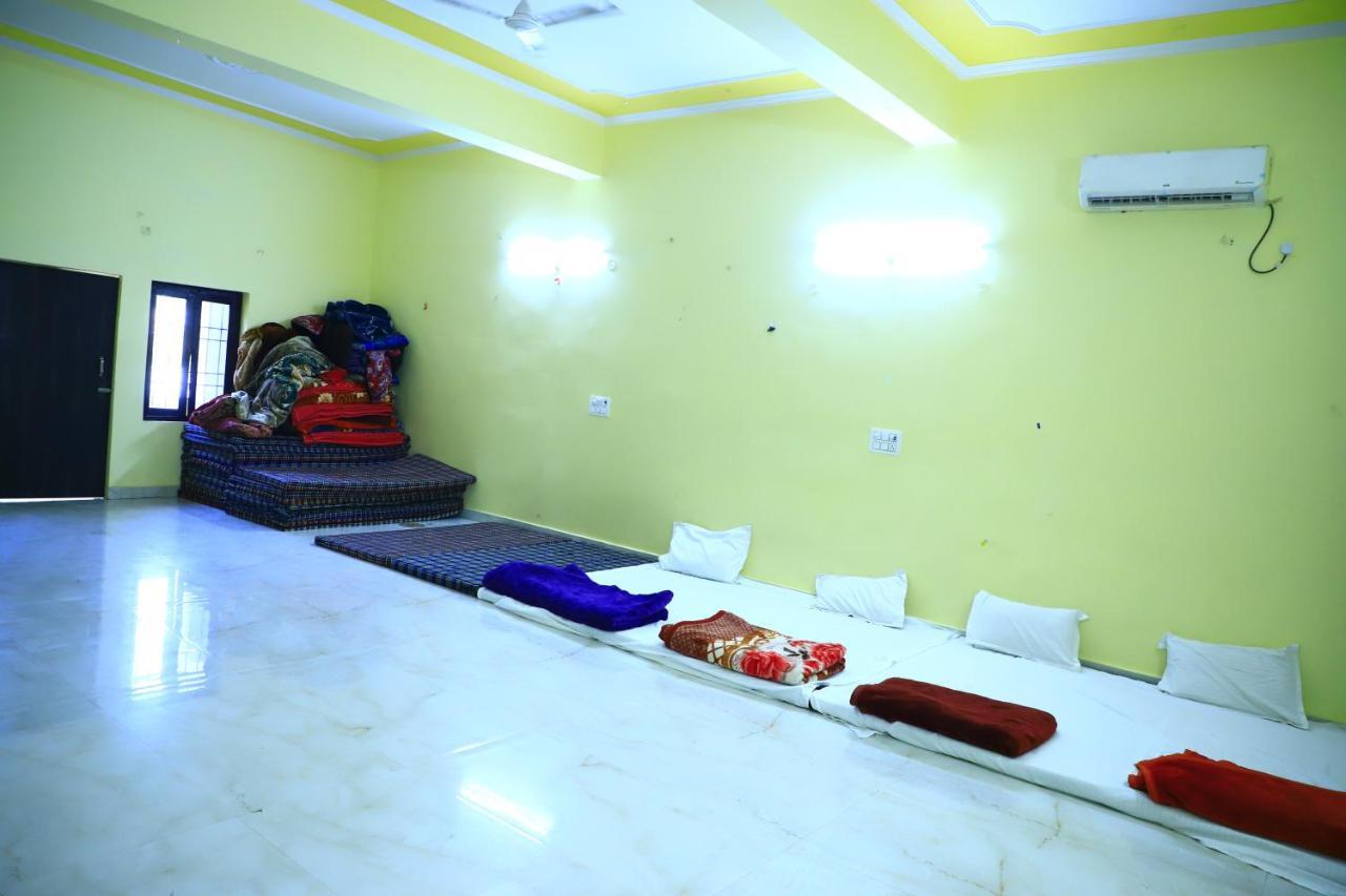 Shivraj Homestay 马图拉 外观 照片