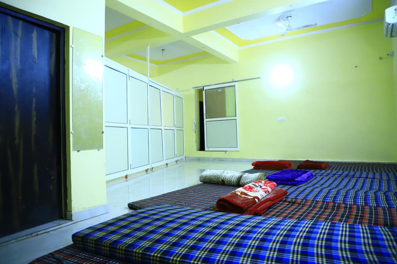 Shivraj Homestay 马图拉 外观 照片