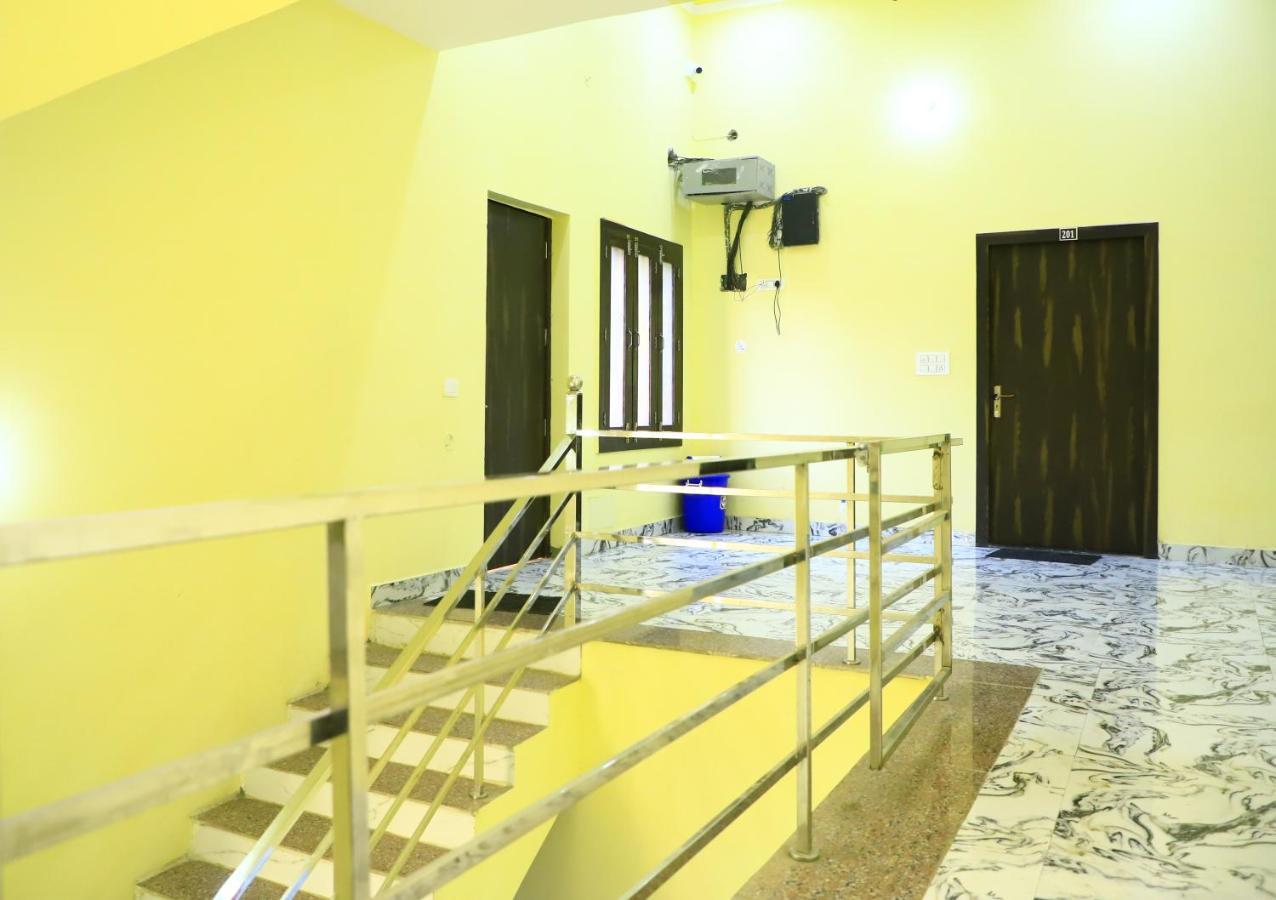 Shivraj Homestay 马图拉 外观 照片